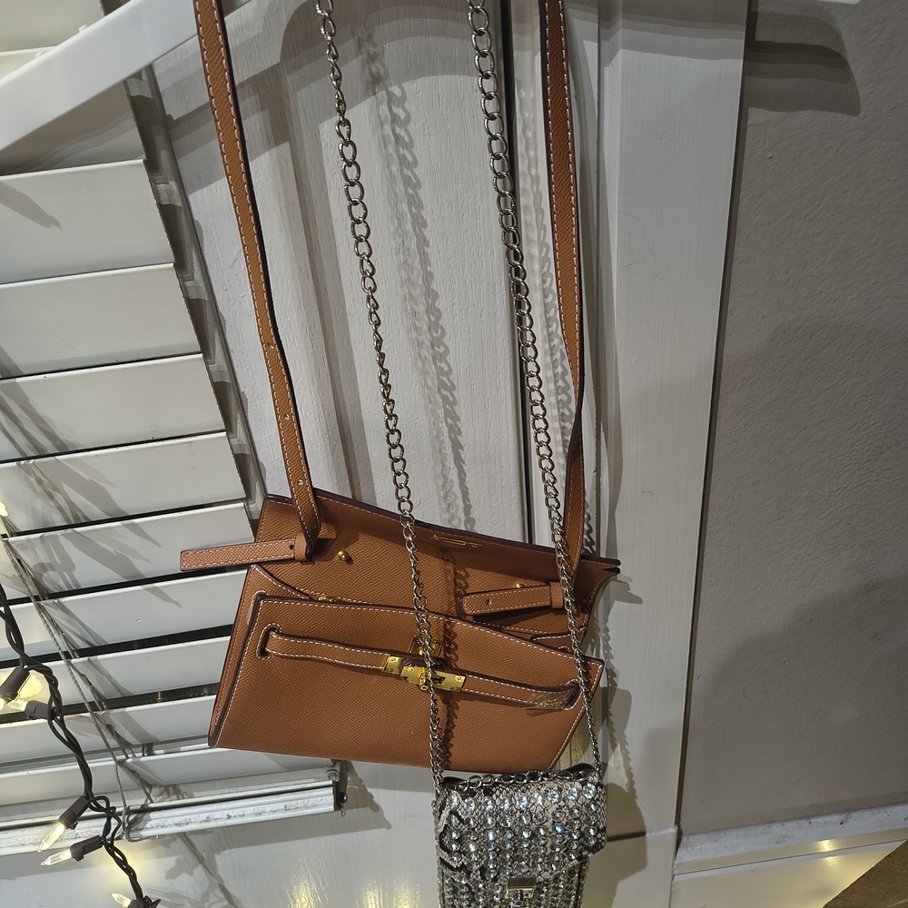 Elegant Brown Leather Shoulder Bag